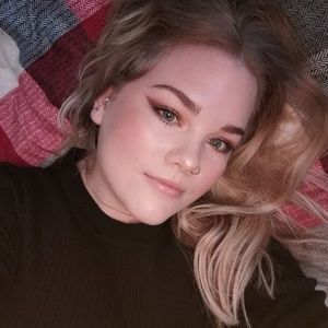 Meet your Posher, Ella